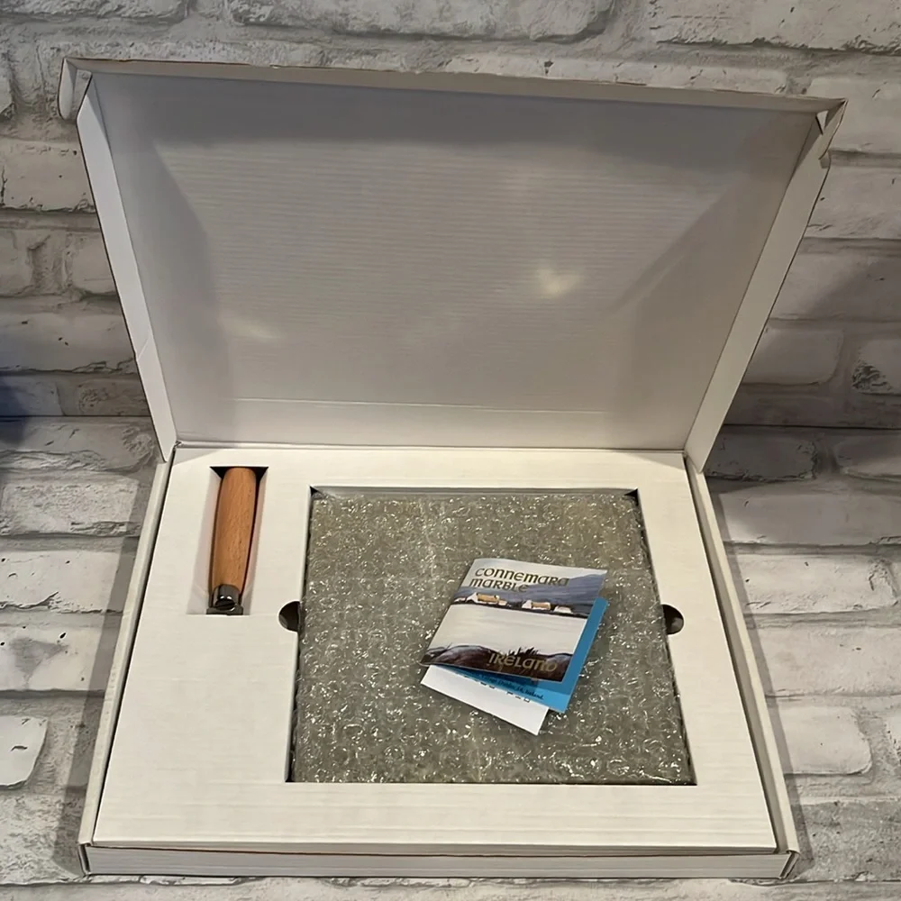 Connemara Marble cheeseboard with knife Irish green marble quality craftsmanship - Picture 8 of 9